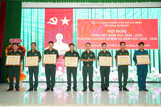 Trường Quân sự Bộ Tư lệnh Thành phố Hồ Chí Minh tổng kết năm học 2024 - 2025