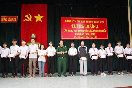 Binh đoàn 16: Tuyên dương 106 học sinh xuất sắc, học sinh giỏi năm học 2024-2025