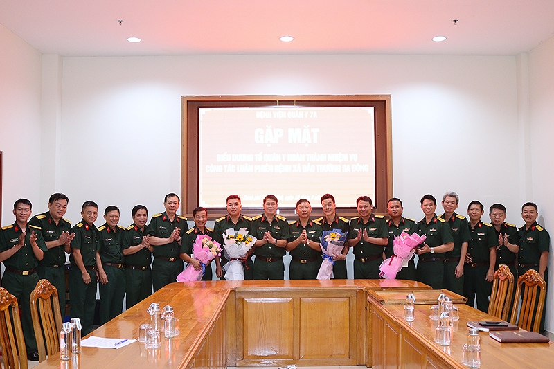 Bệnh viện Quân y 7A biểu dương tổ quân y hoàn thành nhiệm vụ công tác luân phiên bệnh xá đảo Trường Sa Đông 