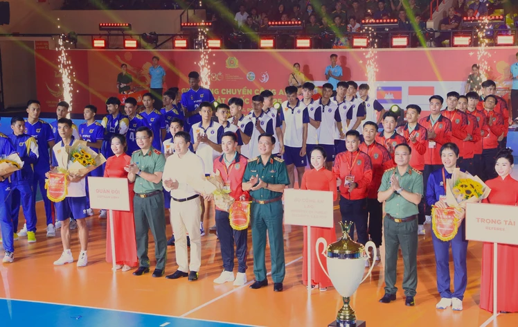 Khai mạc Giải bóng chuyền Công an, Cảnh sát quốc tế mở rộng năm 2025 