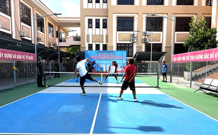 Ban Chỉ huy Phòng thủ khu vực 5 - Tam Long tổ chức hoạt động thể dục thể thao 
