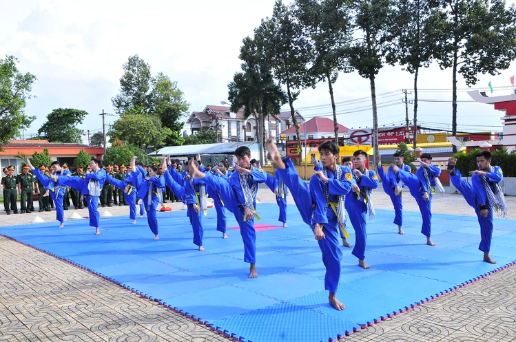 Ban Chỉ huy Phòng thủ khu vực 1 -  Long Bình ra mắt Câu lạc bộ võ thuật