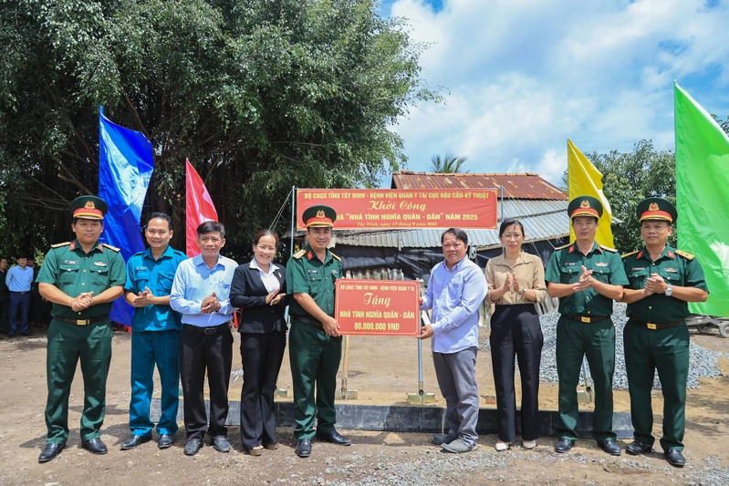 Bộ CHQS tỉnh Tây Ninh khởi công xây dựng “Nhà tình nghĩa quân – dân”