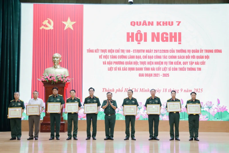 Quân khu 7: Thực hiện tốt công tác chính sách đối với Quân đội và hậu phương Quân đội, tìm kiếm quy tập hài cốt liệt sĩ giai đoạn 2021 – 2025