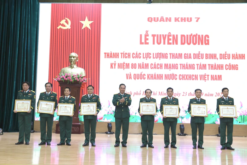 Quân khu 7 tuyên dương lực lượng thực hiện nhiệm vụ A80