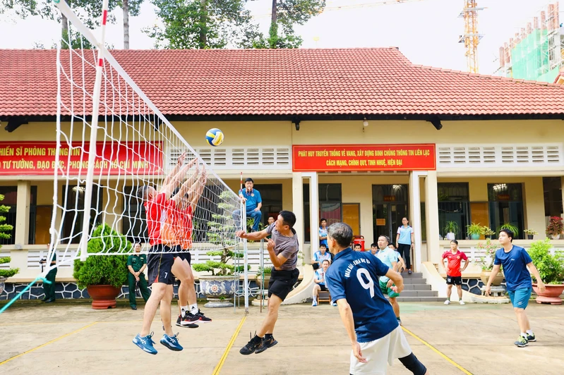 Cụm thi đua 1 - Bộ Tham mưu Quân khu tổ chức giải bóng chuyền chào mừng Quốc khánh 2/9
