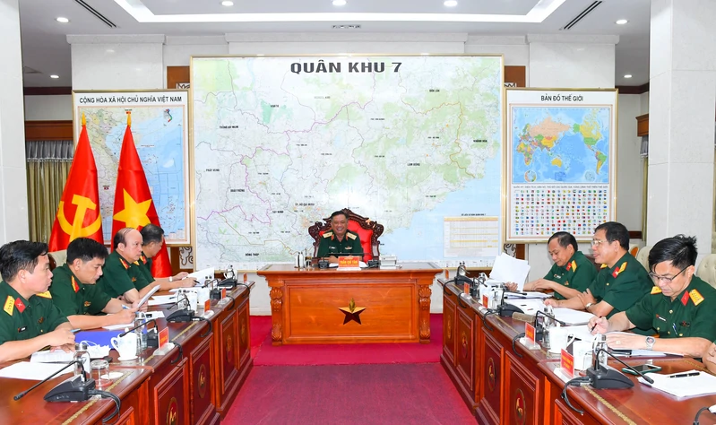 Quân khu 7 kiểm tra tiến độ xét, đề nghị phong tặng, truy tặng danh hiệu Anh hùng LLVT Nhân dân