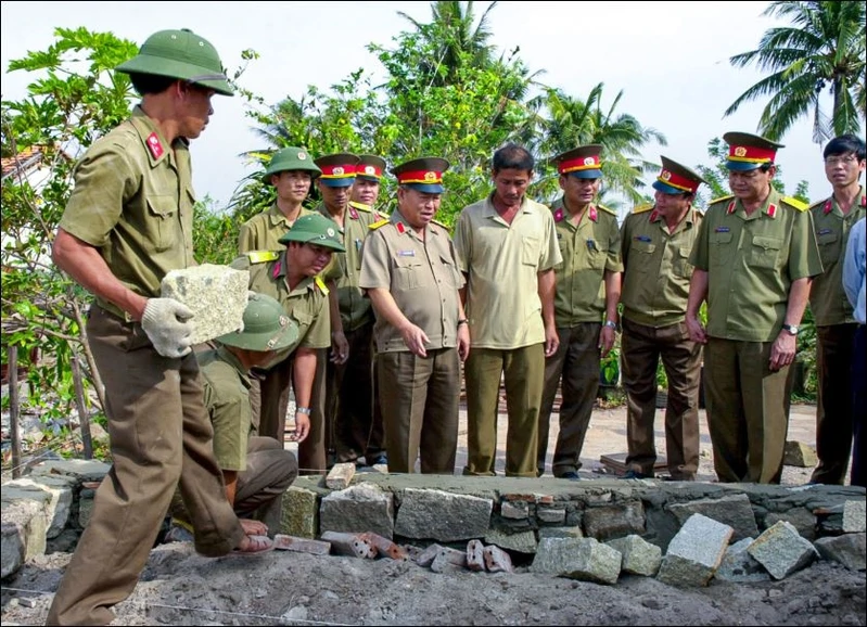 Đại tướng Lê Văn Dũng: Trưởng thành trong chiến đấu, nghĩa tình bền sâu
