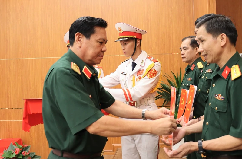 Tỉnh Đồng Nai công bố quyết định bổ nhiệm Chỉ huy trưởng Ban CHQS cấp xã 