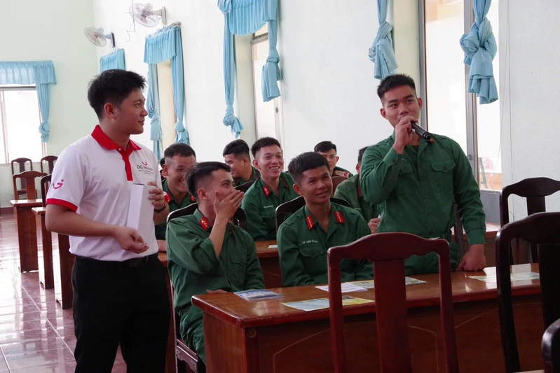 Trung đoàn 174 phối hợp tư vấn, hướng nghiệp cho chiến sĩ chuẩn bị xuất ngũ