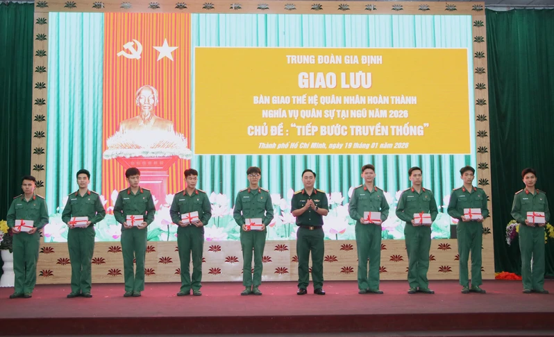 Trung đoàn Gia Định giao lưu, bàn giao thế hệ năm 2026
