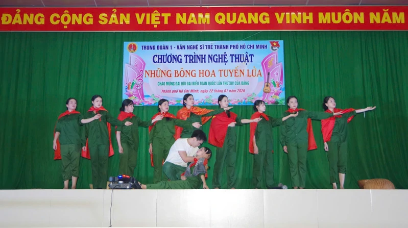 Trung đoàn 1, Sư đoàn 9 giao lưu văn nghệ chào mừng Đại hội Đảng lần thứ XIV
