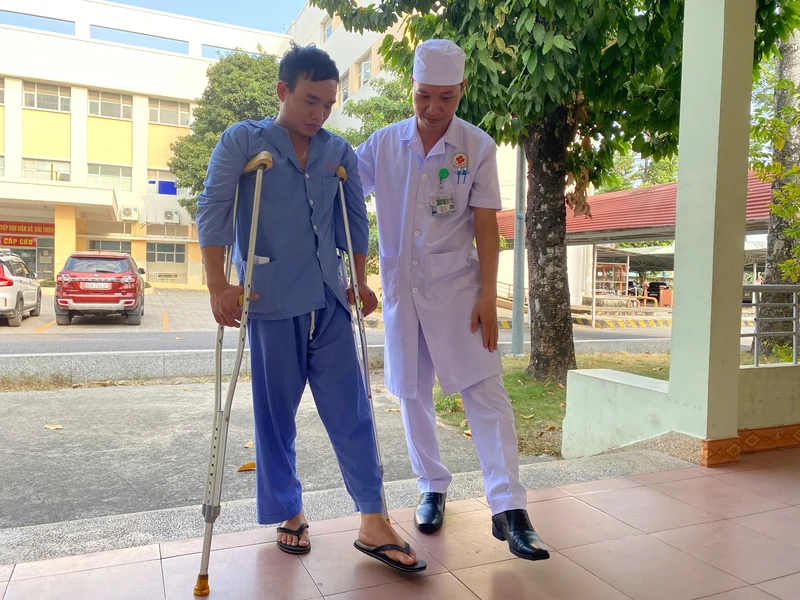 Lan tỏa mô hình “Chiếc nạng 0 đồng” của Bệnh viện Quân y 7B