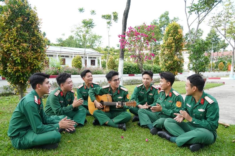 Tự hào chiến sĩ vệ binh Trường Quân sự Quân khu 7