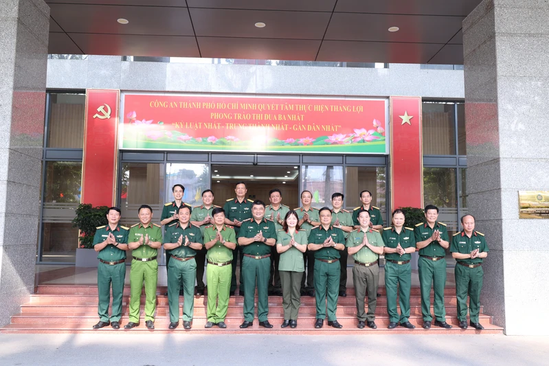 Trung tướng Lê Xuân Thế thăm, chúc Tết các cơ quan, đơn vị trên địa bàn Thành phố Hồ Chí Minh