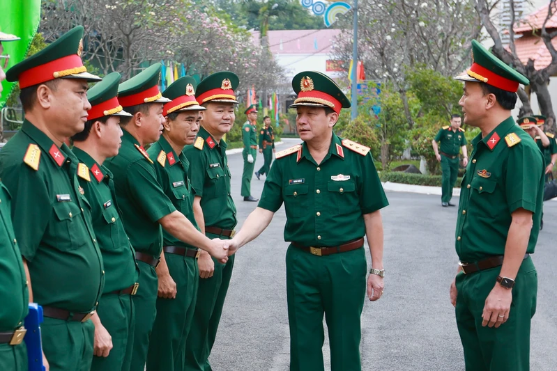 Thượng tướng Trương Thiên Tô chúc tết các đơn vị tại tỉnh Đồng Nai
