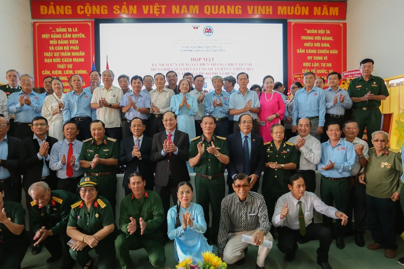 Thêm gắn bó tình cảm Việt Nam – Campuchia