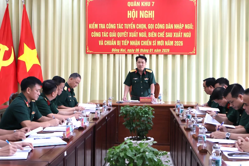 Quân khu 7 kiểm tra công tác giải quyết xuất ngũ, biên chế sau xuất ngũ và chuẩn bị tiếp nhận chiến sĩ mới tại Lữ đoàn 25