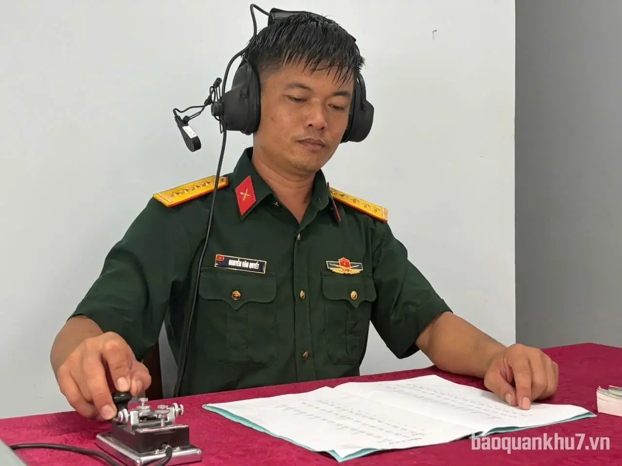 Đại úy QNCN Nguyễn Văn Quyết: Người báo vụ kỹ lưỡng, trách nhiệm
