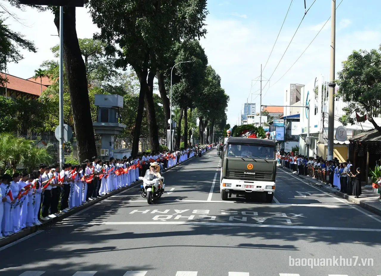 Cuộc hành quân qua miền hoa trắng