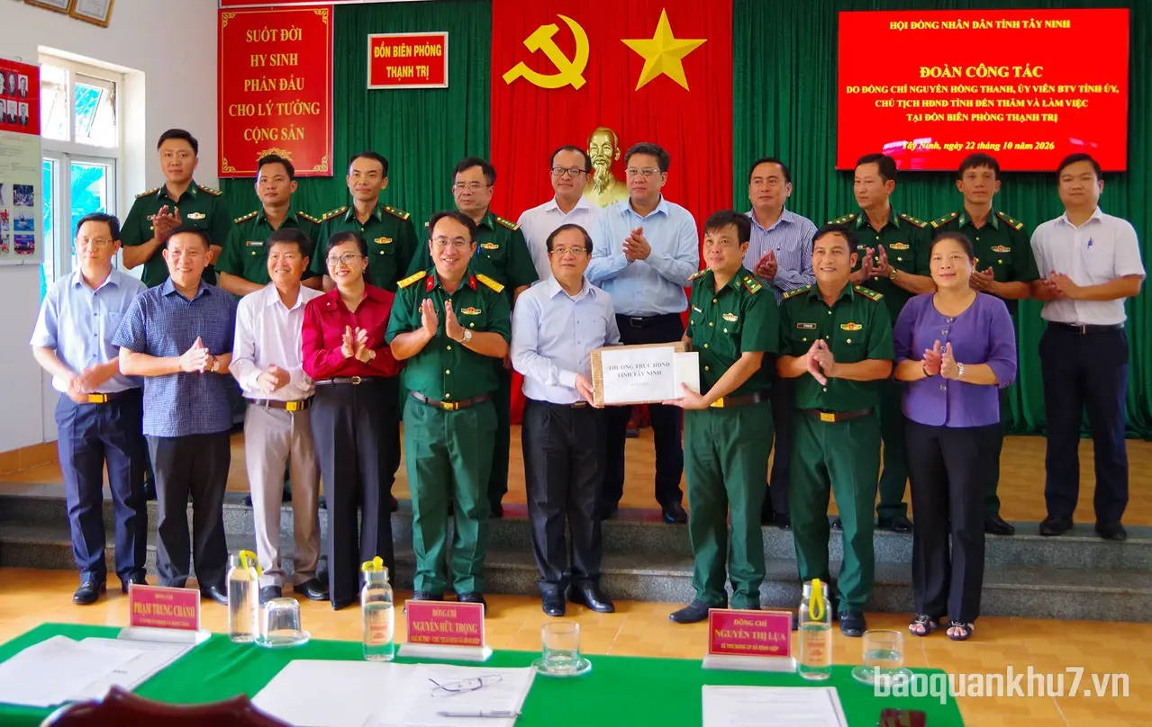 Thường trực HĐND tỉnh Tây Ninh khảo sát tuyến biên giới, thăm và làm việc tại các đồn Biên phòng