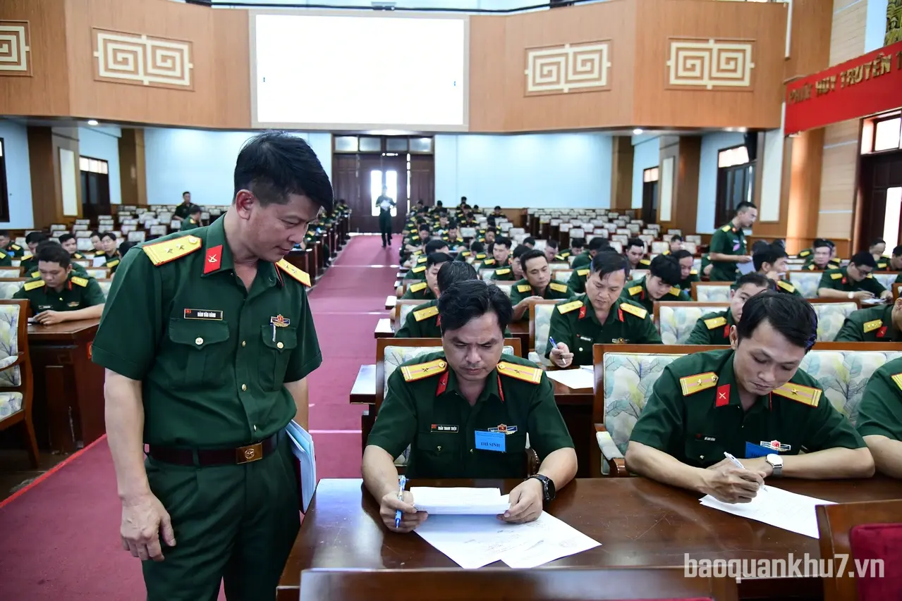 Nâng cao trình độ chuyên môn của đội ngũ nhân viên quân khí, trợ lý quân khí