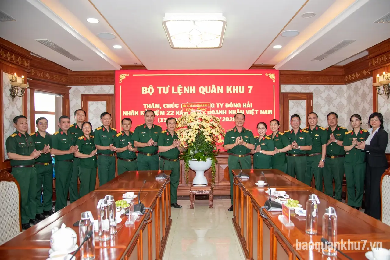 Thiếu tướng Trần Ngọc Minh chúc mừng các doanh nghiệp nhân Ngày Doanh nhân Việt Nam