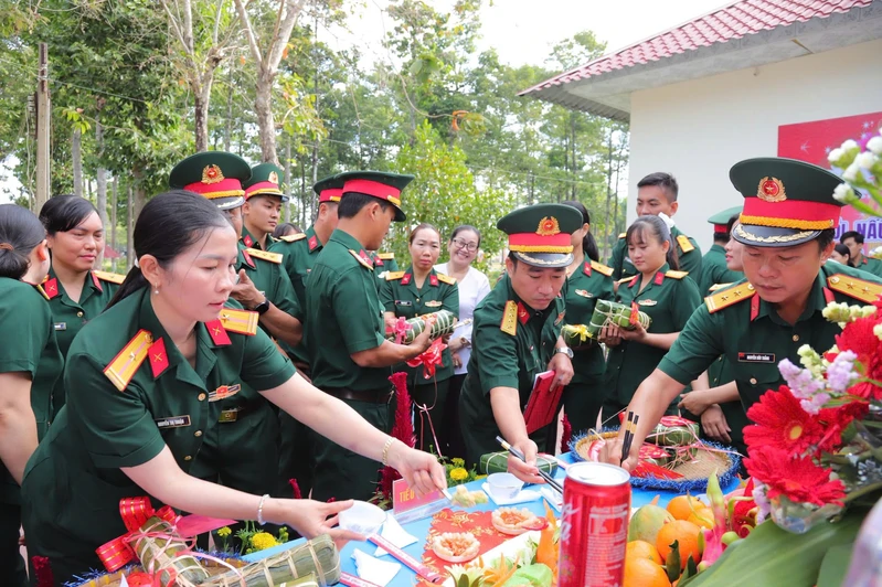 Rộn ràng đón mùa Xuân mới tại Trung đoàn 4, Sư đoàn 5