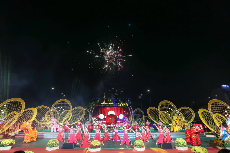 Khai mạc Lễ hội chợ Hoa xuân “Trên bến dưới thuyền” Tết Bính Ngọ 2026