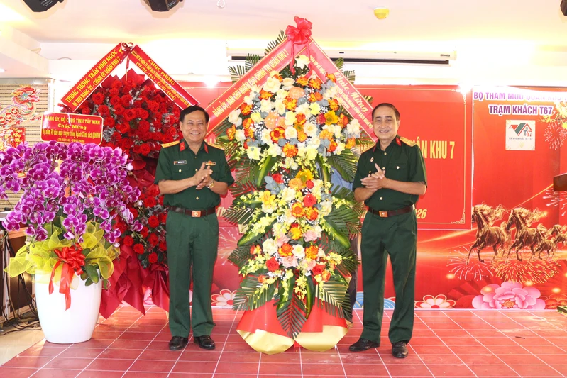 Ban liên lạc truyền thống Phòng Chính sách Quân khu 7 họp mặt lần thứ 11
