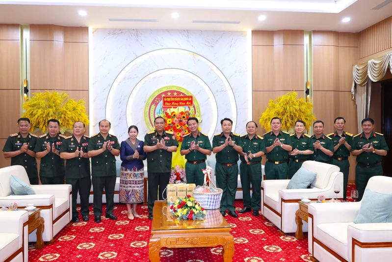 Bộ CHQS tỉnh Champasak, Quân đội nhân dân Lào chúc Tết Bộ Tư lệnh Quân khu 7
