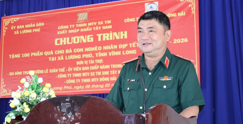 Trung tướng Lê Xuân Thế thăm, chúc Tết tại tỉnh Vĩnh Long 