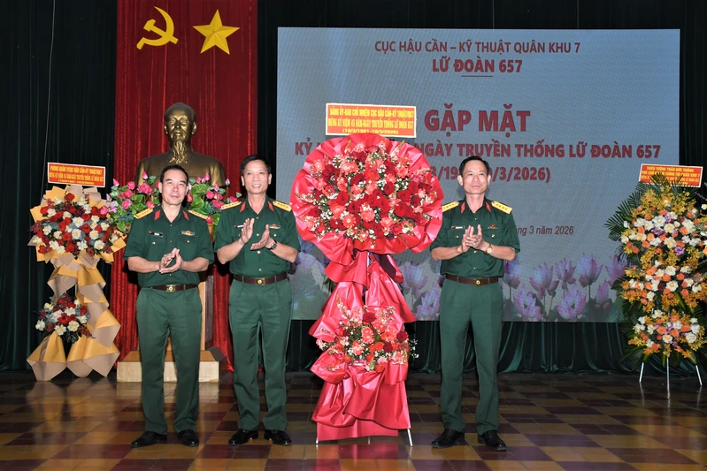 Lữ đoàn 657 tổ chức gặp mặt kỷ niệm 45 năm Ngày truyền thống