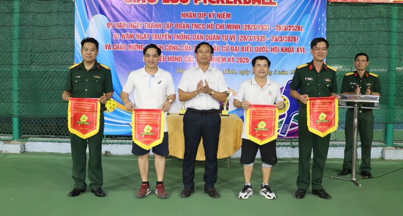 Giao lưu giải Pickleball chào mừng 95 năm Ngày thành lập Đoàn TNCS Hồ Chí Minh và 91 năm Ngày truyền thống Dân quân tự vệ
