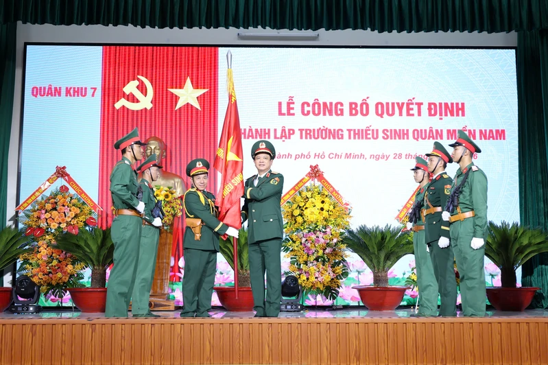 Quân khu 7 công bố quyết định thành lập Trường Thiếu sinh quân miền Nam 