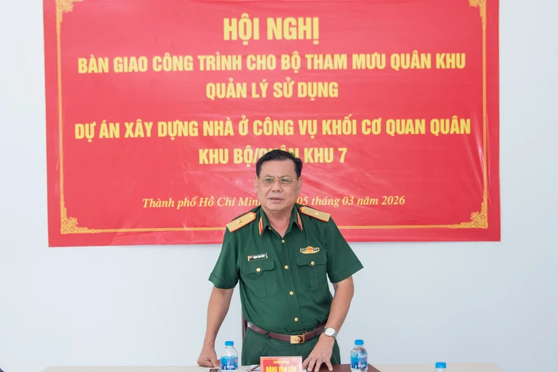 Bàn giao công trình nhà ở công vụ cho Bộ Tham mưu quản lý sử dụng
