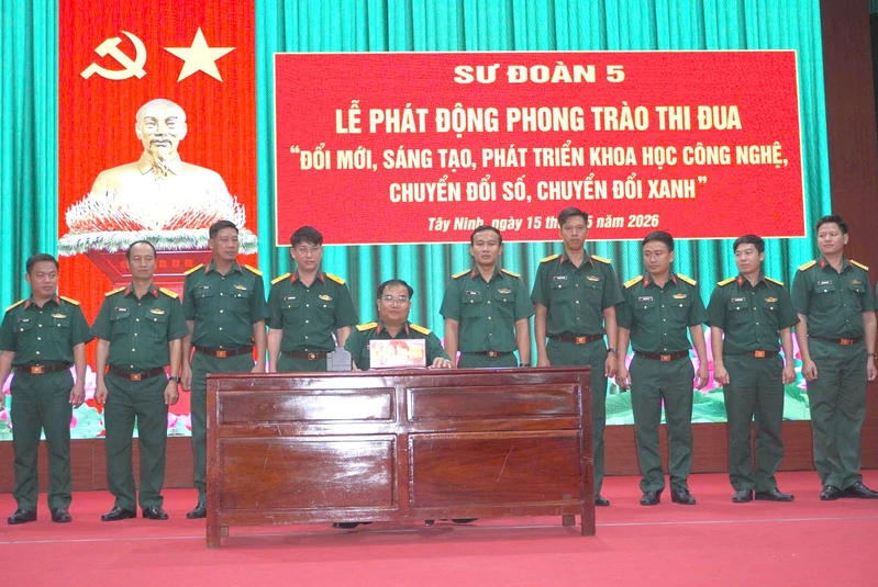 	Sư đoàn 5 thi đua đổi mới sáng tạo, phát triển khoa học, công nghệ, chuyển đổi số