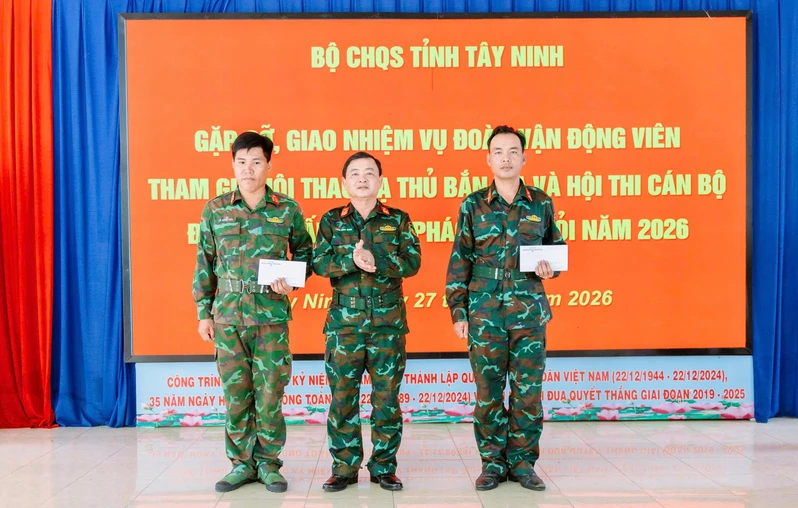 Bộ CHQS tỉnh Tây Ninh gặp gỡ, giao nhiệm vụ Đoàn vận động viên tham gia hội thao Quân khu