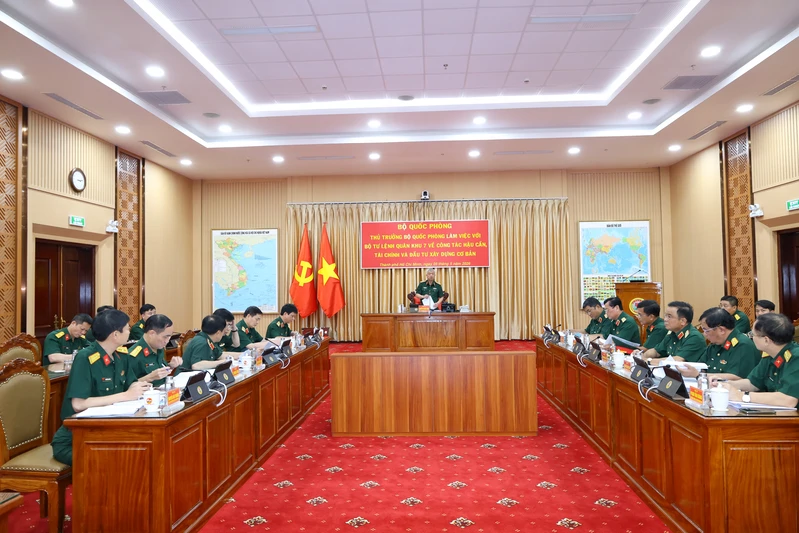Thượng tướng Nguyễn Quang Ngọc làm việc với Bộ Tư lệnh Quân khu 7 về công tác hậu cần, tài chính, xây dựng cơ bản