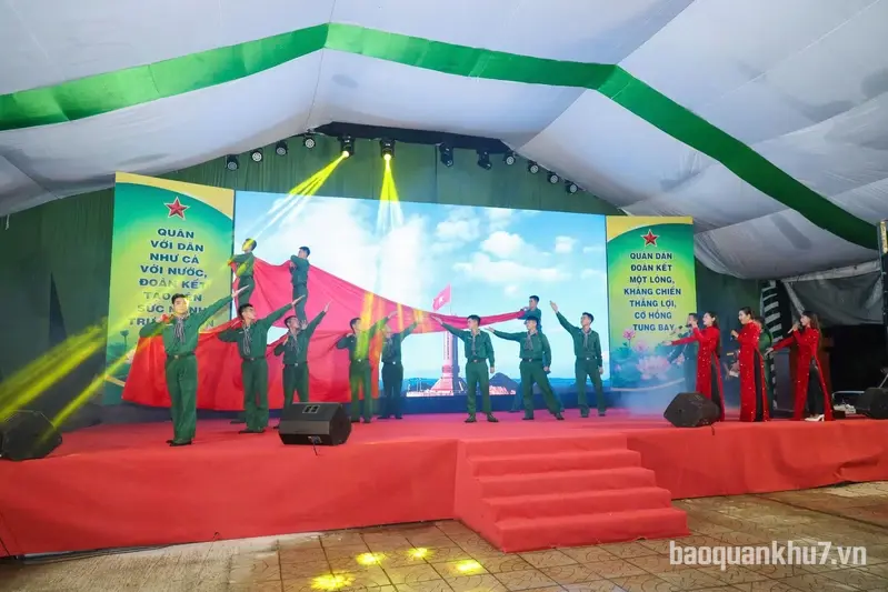 Giao lưu văn nghệ “thắm tình Quân – Dân” tại tỉnh Tây Ninh