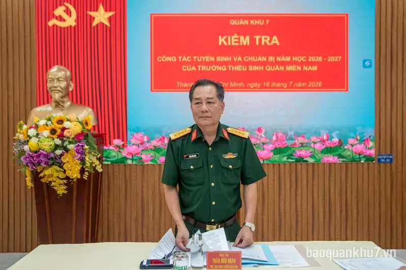 Quân khu kiểm tra Trường Thiếu sinh quân miền Nam