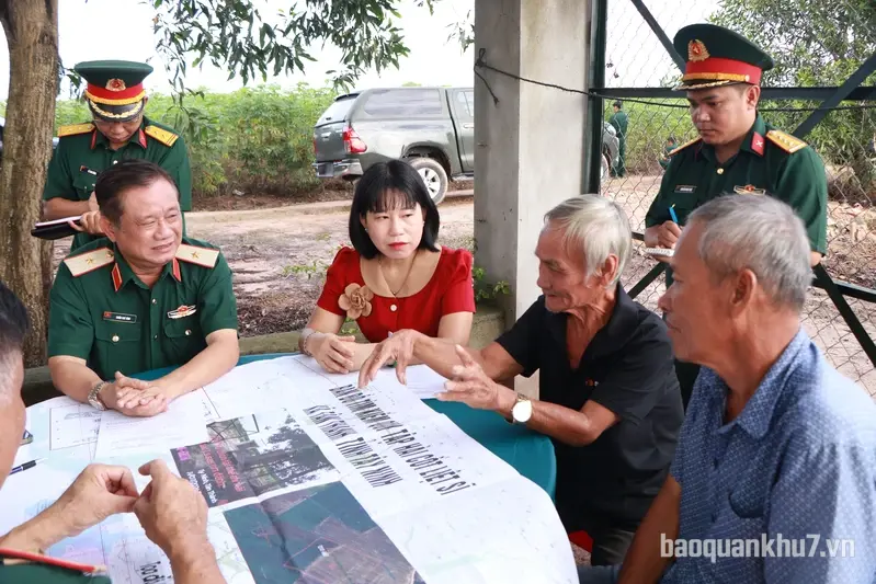 Thủ trưởng Quân khu 7 kiểm tra vị trí nghi có hài cốt liệt sĩ trên địa bàn tỉnh Tây Ninh