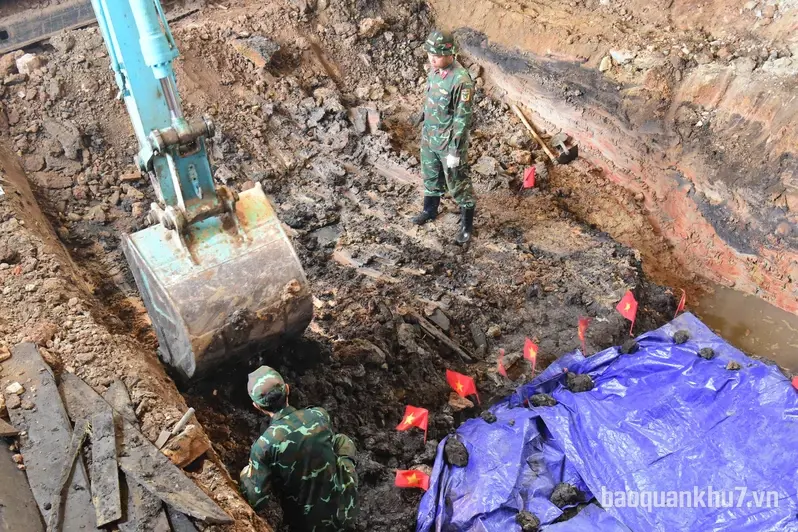 Tìm thấy thêm 7 hài cốt liệt sĩ tại công viên Lê Thị Riêng trong ngày 17/8
