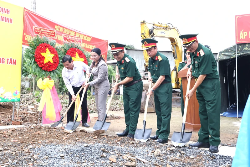 Ban Chỉ đạo TP. Hồ Chí Minh tổ chức nghi thức khai quật tìm kiếm quy tập hài cốt liệt sĩ tập thể tại xã Thường Tân