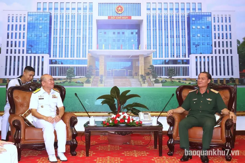 Bộ Tư lệnh Quân khu 7 tiếp Đoàn chỉ huy, thủy thủ tàu Hải quân Hoàng gia Thái Lan