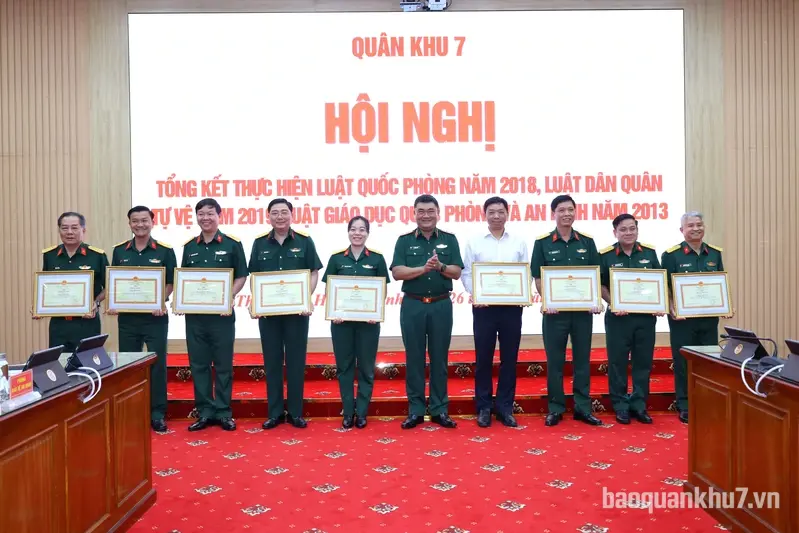 Quân khu 7 tổng kết thực hiện Luật Quốc phòng, Luật Dân quân tự vệ, Luật Giáo dục quốc phòng và an ninh