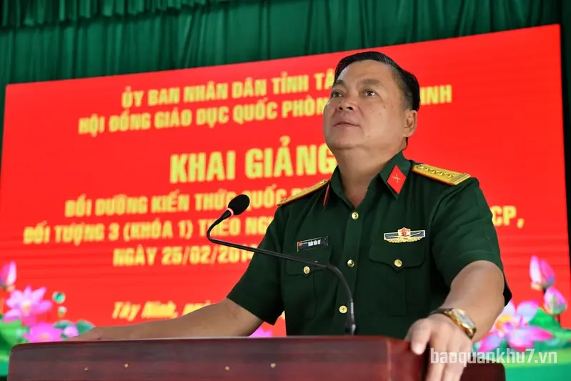 Tỉnh Tây Ninh tổ chức lớp bồi dưỡng kiến thức quốc phòng và an ninh đối tượng 3