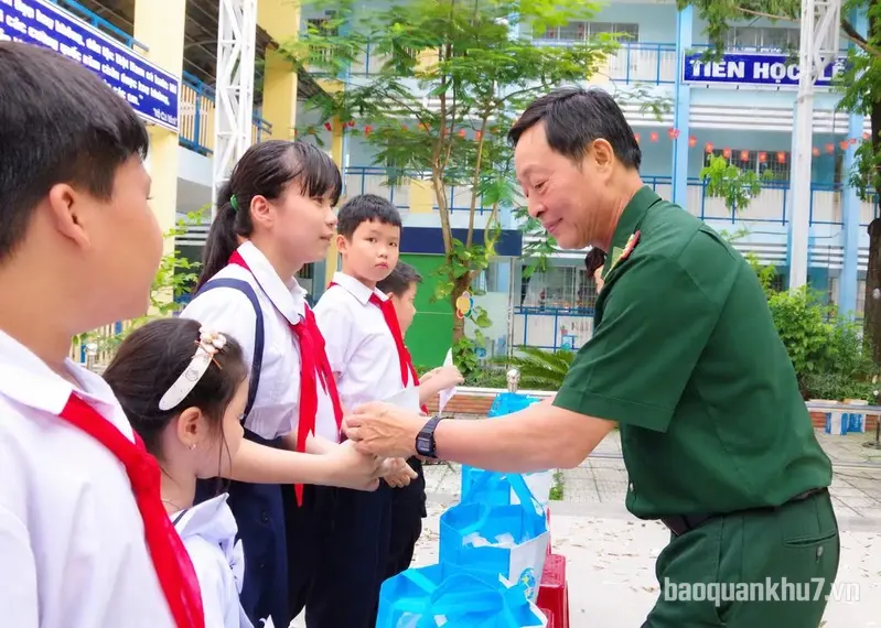 Bộ đội Biên phòng TPHCM tổ chức nhiều hoạt động ý nghĩa dịp Tết Trung thu