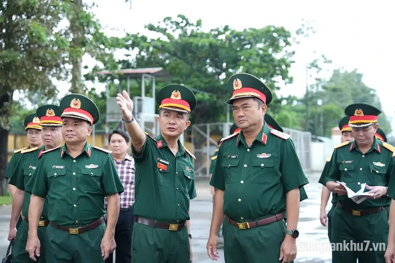 Trung tướng Lê Xuân Thế kiểm tra công tác bảo đảm xăng dầu tại Kho VK102