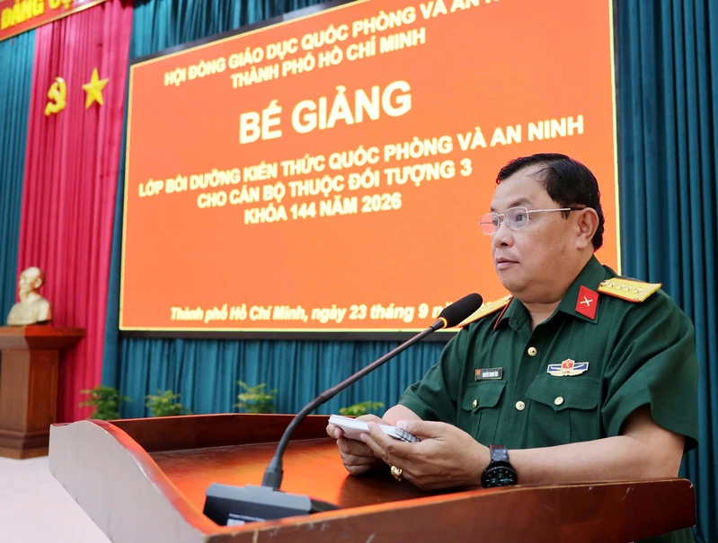 TPHCM bế mạc lớp bồi dưỡng kiến thức quốc phòng và an ninh 

